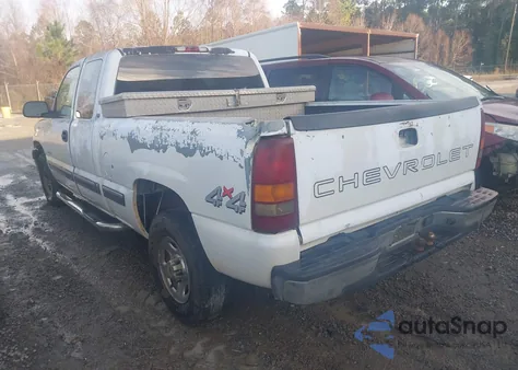 2002 Chevrolet Silverado 1500 из США, поврежденный, VIN 2GCEK19V221196549